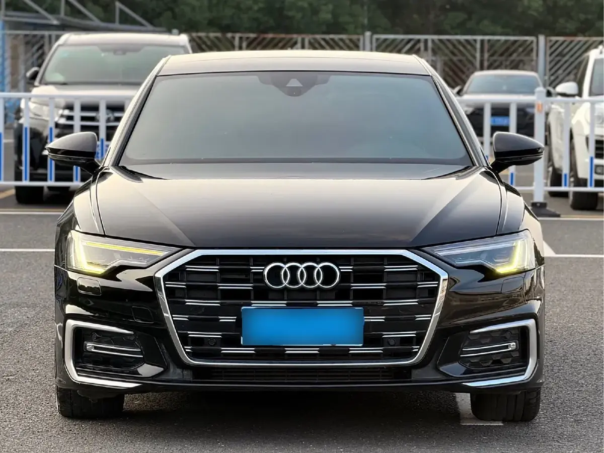 2020 Audi A6L 2.0T 190HP L4 7DCT