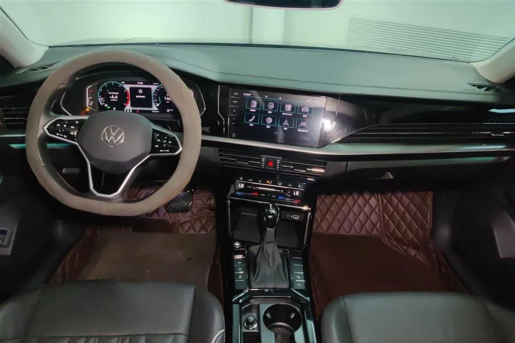 2022 Volkswagen Passat 2.0T 186HP L4 7DCT,autocango,china used car exporter,china ev exporter,chinese used car exporter,chinese used ev exporter