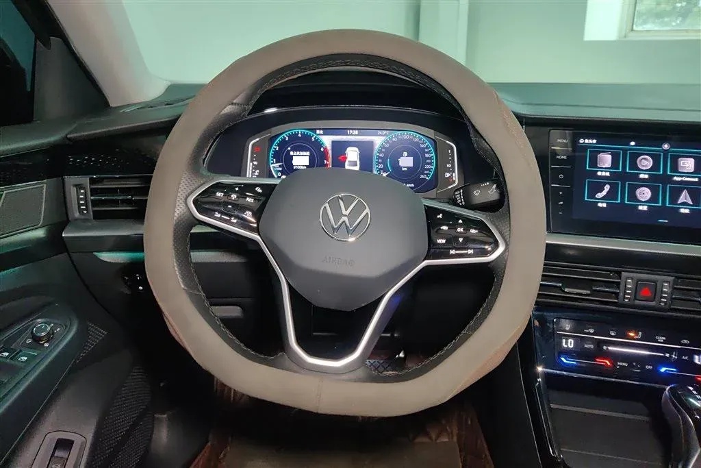 2022 Volkswagen Passat 2.0T 186HP L4 7DCT,autocango,china used car exporter,china ev exporter,chinese used car exporter,chinese used ev exporter