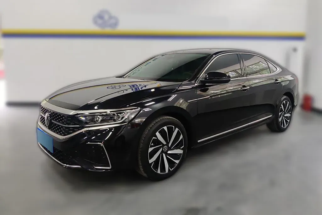 2022 Volkswagen Passat 2.0T 186HP L4 7DCT,autocango,china used car exporter,china ev exporter,chinese used car exporter,chinese used ev exporter