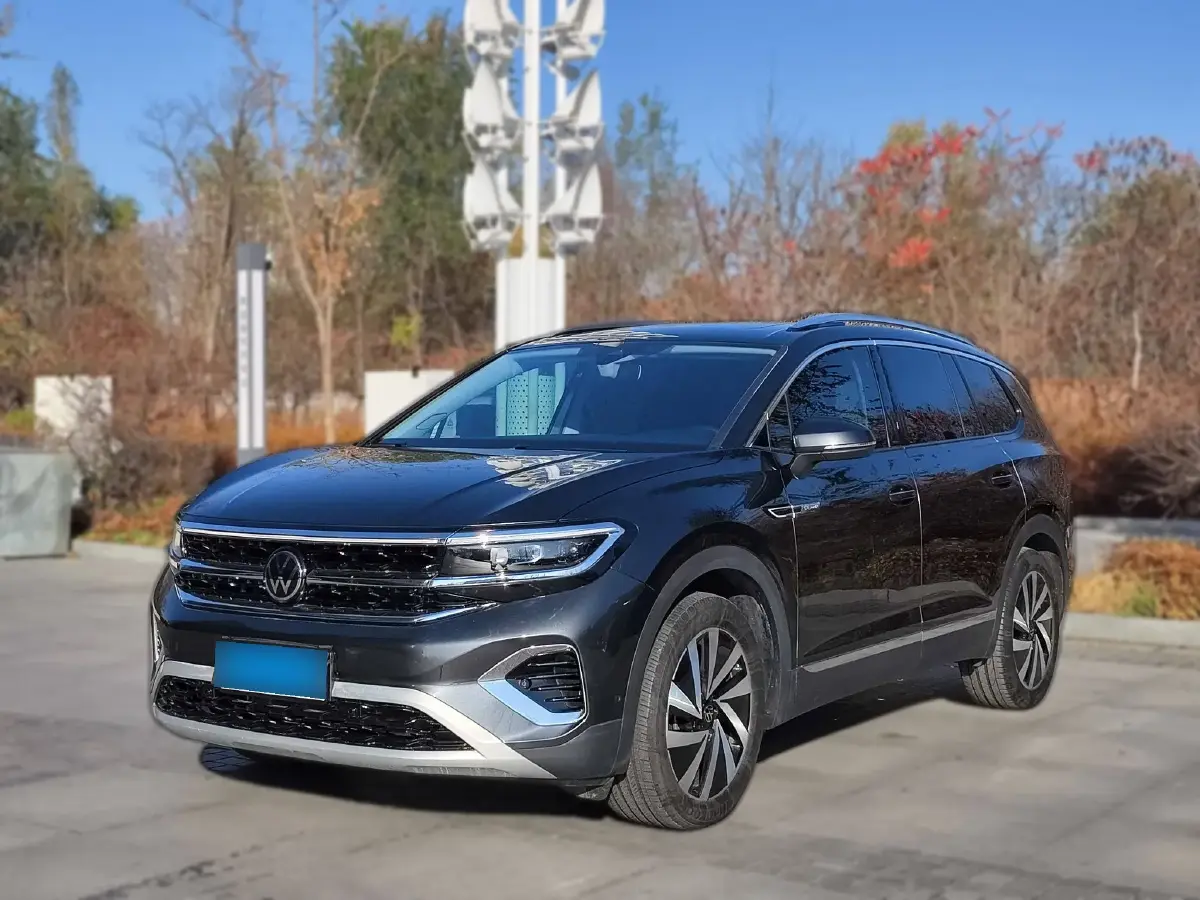 2022 Volkswagen Talagon 2.0T 220HP L4 7DCT