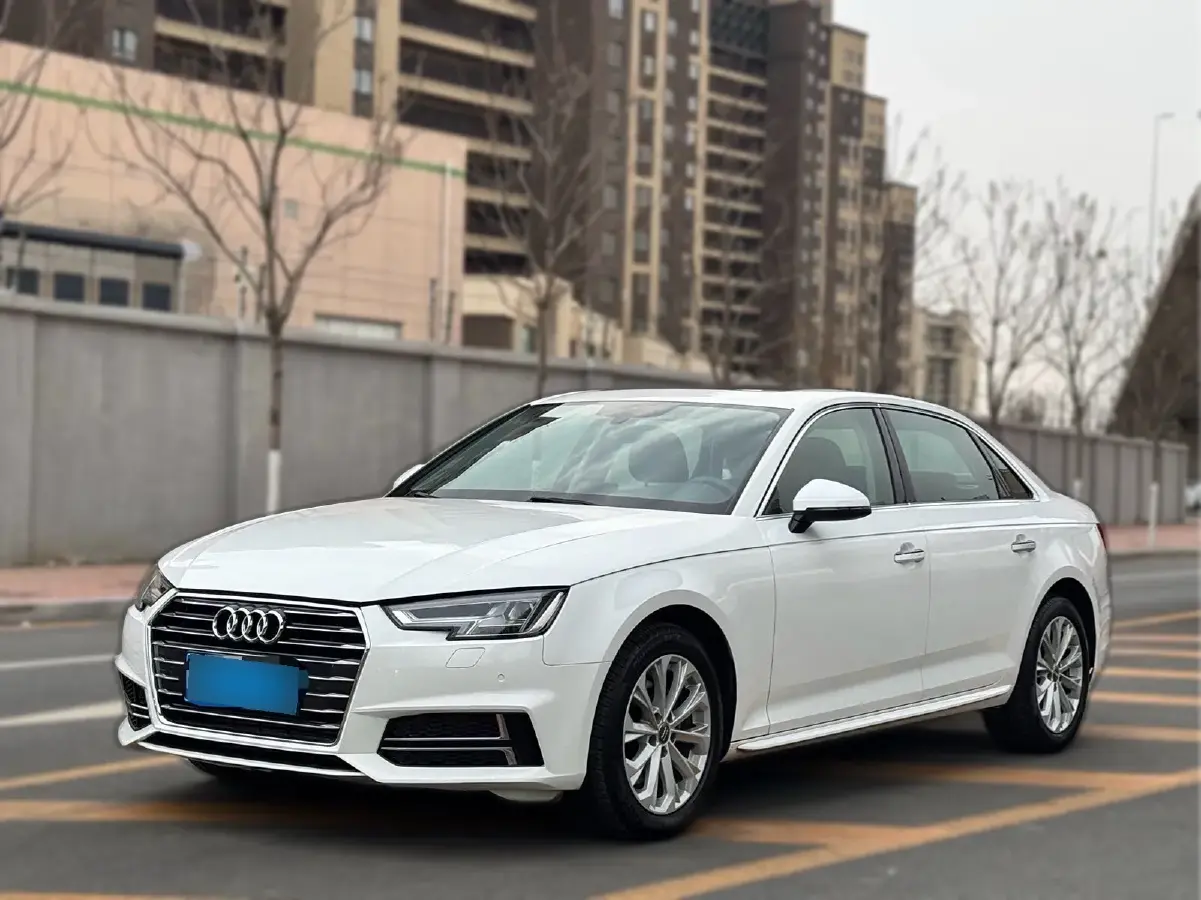 2019 Audi A4L 2.0T 190HP L4 7DCT