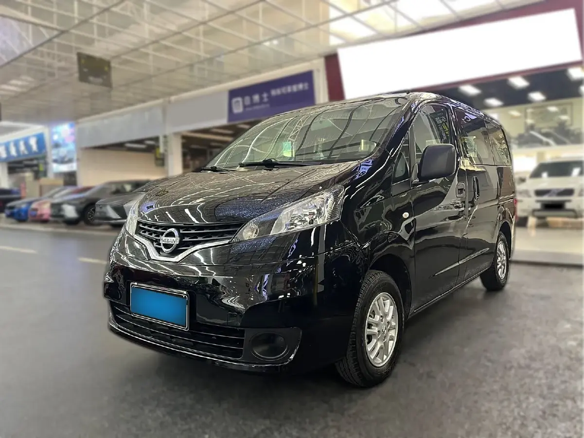 2011 Nissan NV200 1.6L 113HP L4 5MT