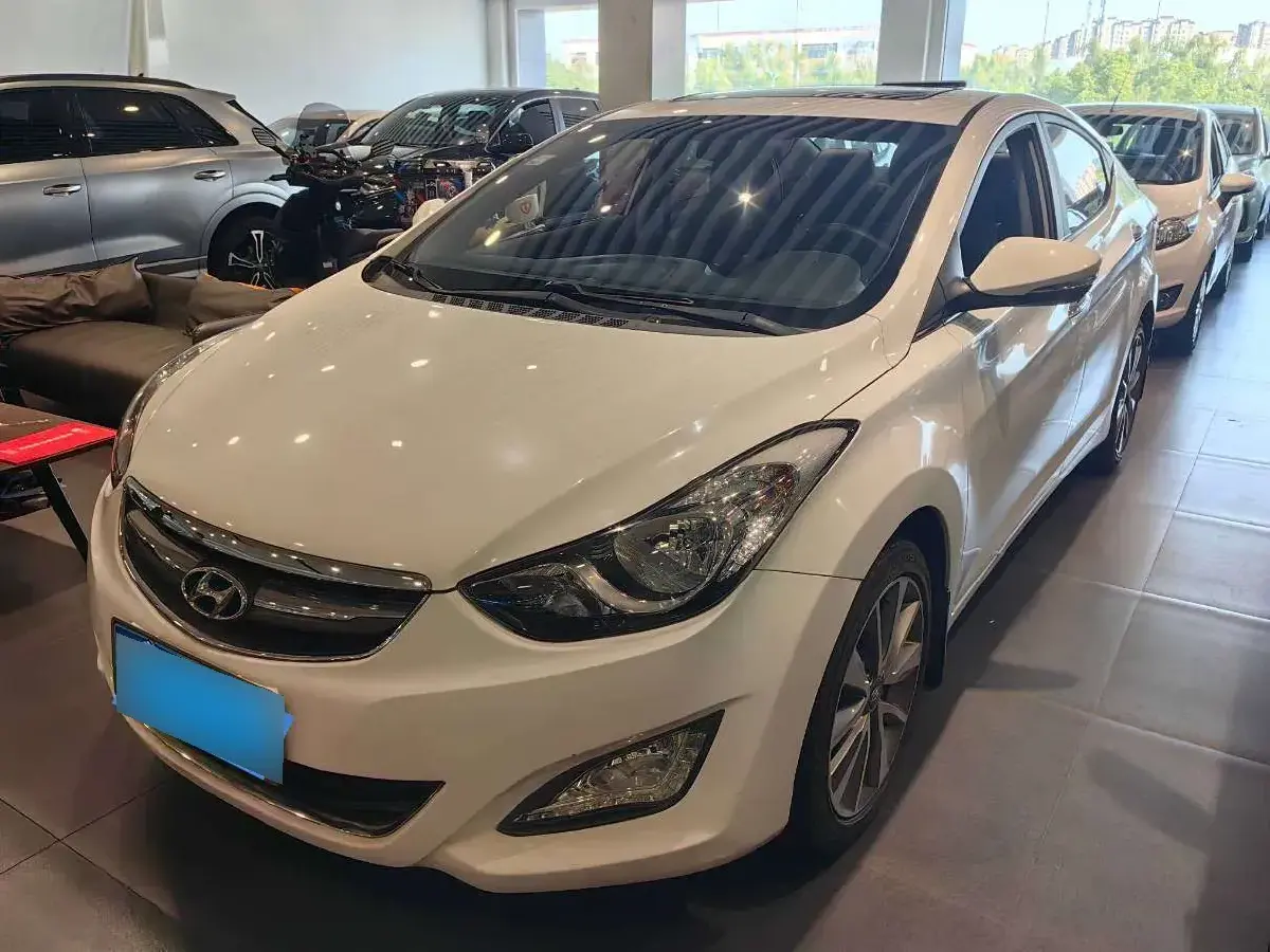 2015 Hyundai Elantra 1.6L 128HP L4 6AT