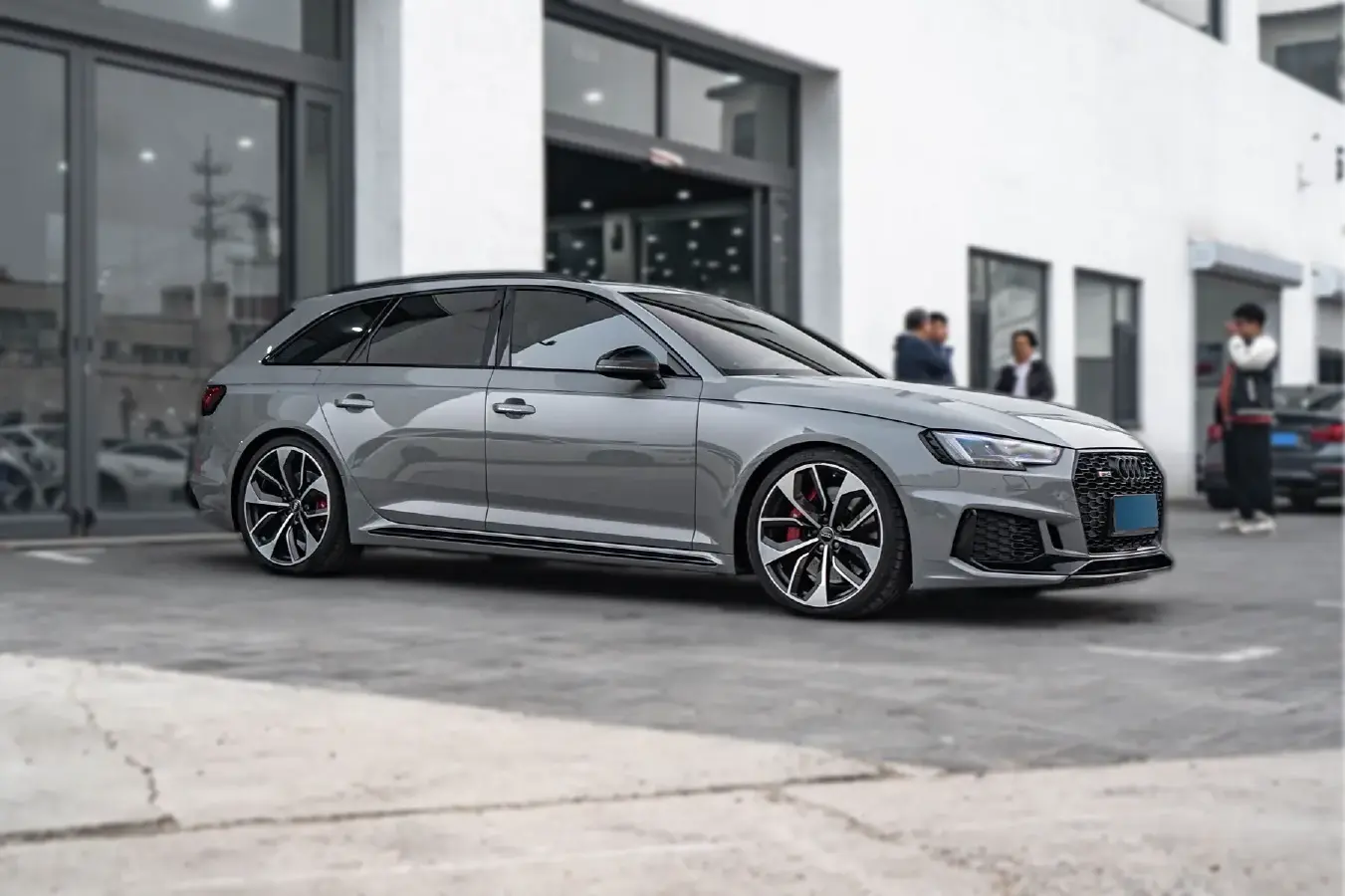 2019 Audi RS 4 2.9T 450HP V6 8AT