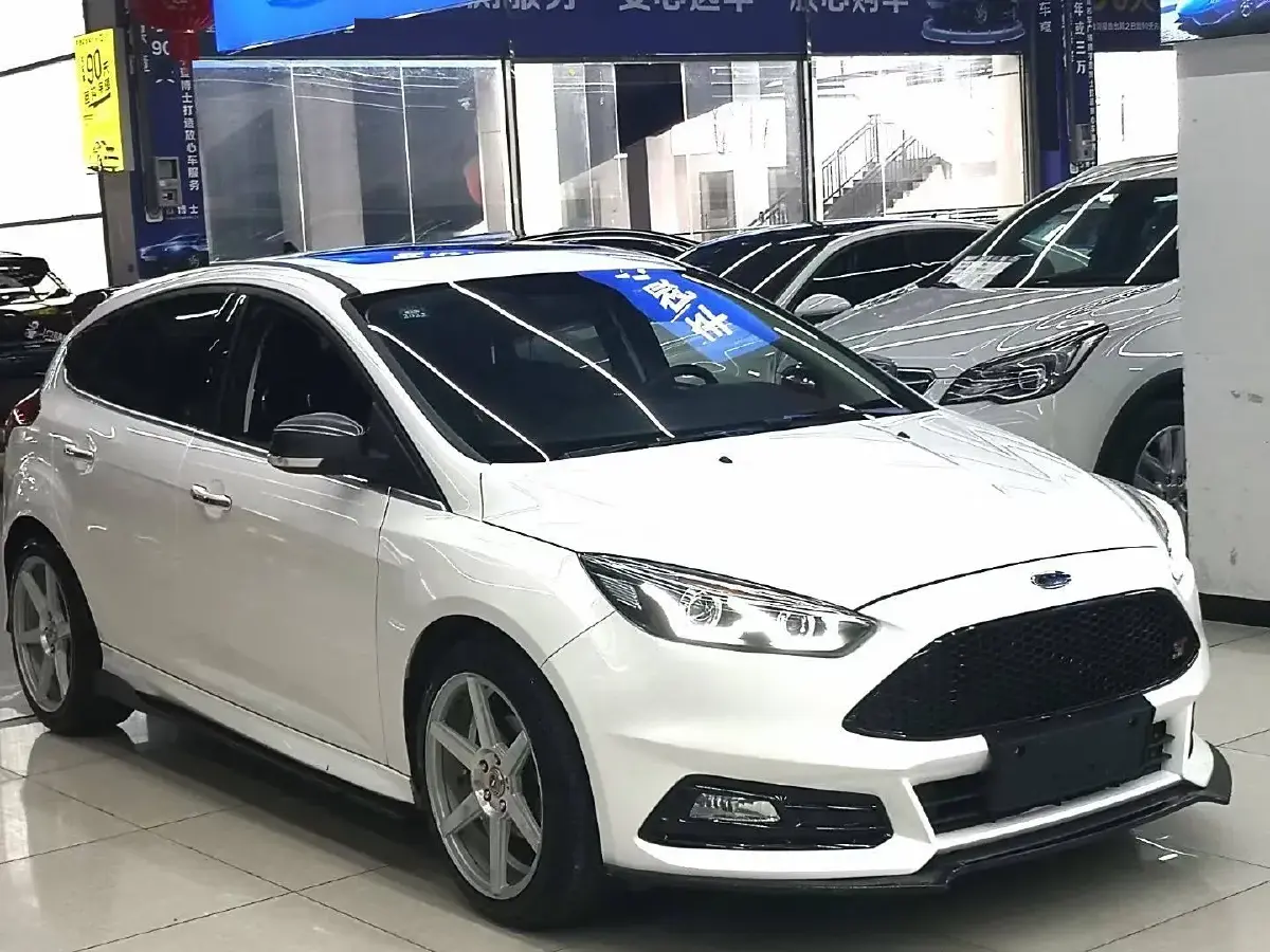 2018 Ford Focus 1.5T 181HP L4 6AT