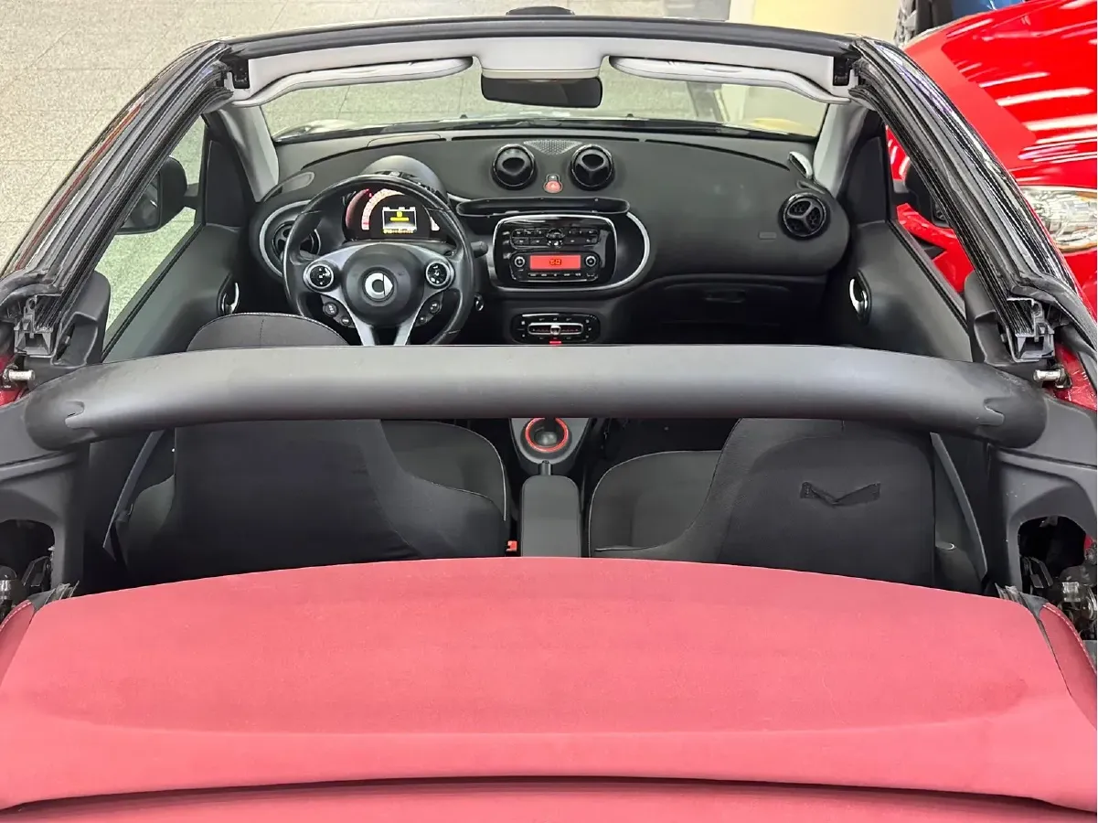 2018 Smart smart fortwo 1.0L 71HP L3 6DCT,autocango,china used car exporter,china ev exporter,chinese used car exporter,chinese used ev exporter