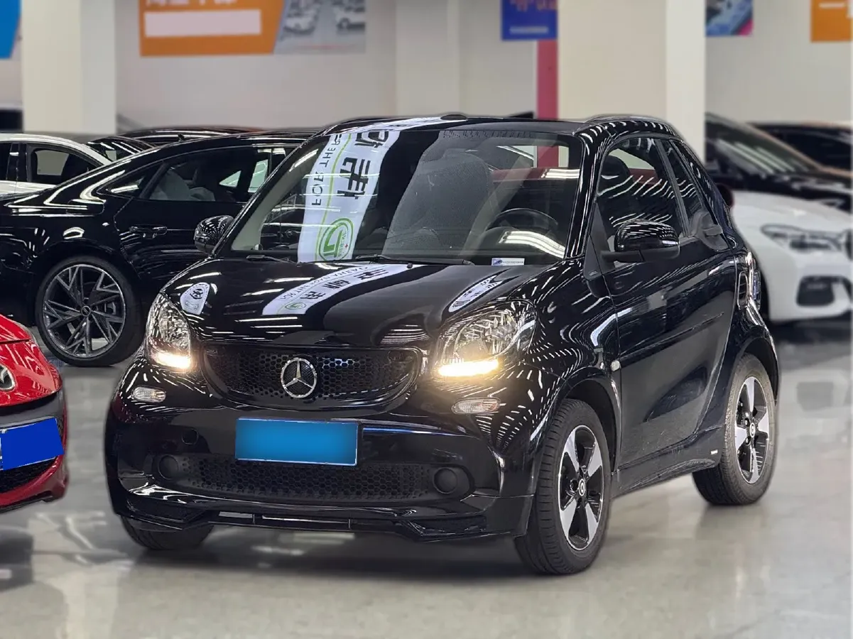 2018 Smart smart fortwo 1.0L 71HP L3 6DCT,autocango,china used car exporter,china ev exporter,chinese used car exporter,chinese used ev exporter