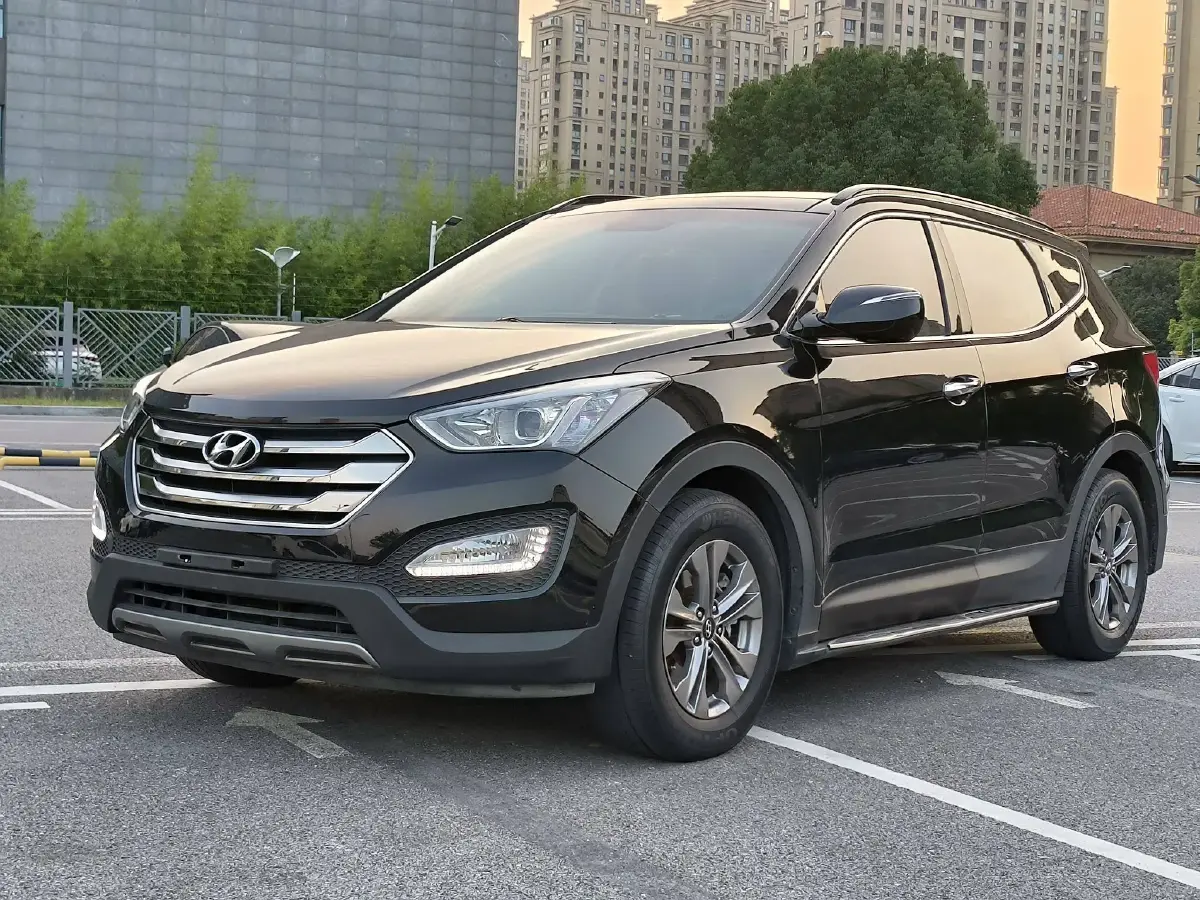 2015 Hyundai Santafe 2.0T 245HP L4 6AT