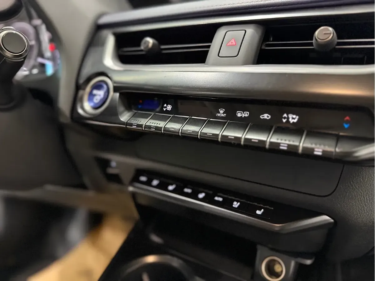 2020 Lexus UX BEV 54.35KWH,autocango,china used car exporter,china ev exporter,chinese used car exporter,chinese used ev exporter