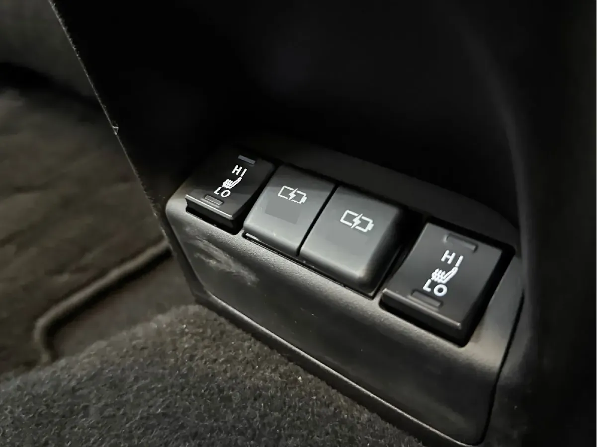 2020 Lexus UX BEV 54.35KWH,autocango,china used car exporter,china ev exporter,chinese used car exporter,chinese used ev exporter