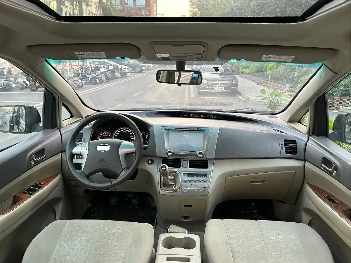 2013 BYD M6 2.0L 140HP L4 5MT,autocango,china used car exporter,china ev exporter,chinese used car exporter,chinese used ev exporter