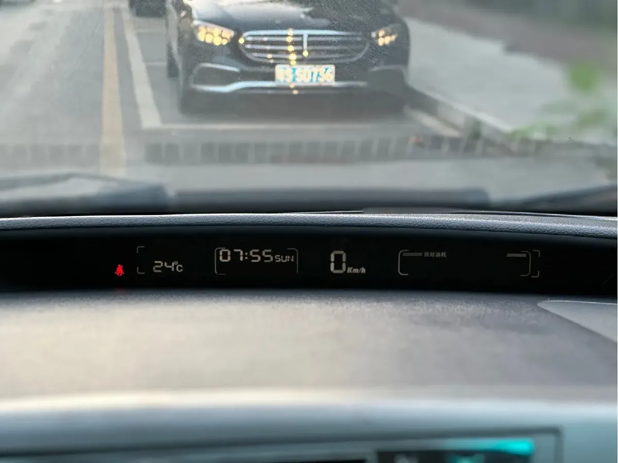 2013 BYD M6 2.0L 140HP L4 5MT,autocango,china used car exporter,china ev exporter,chinese used car exporter,chinese used ev exporter