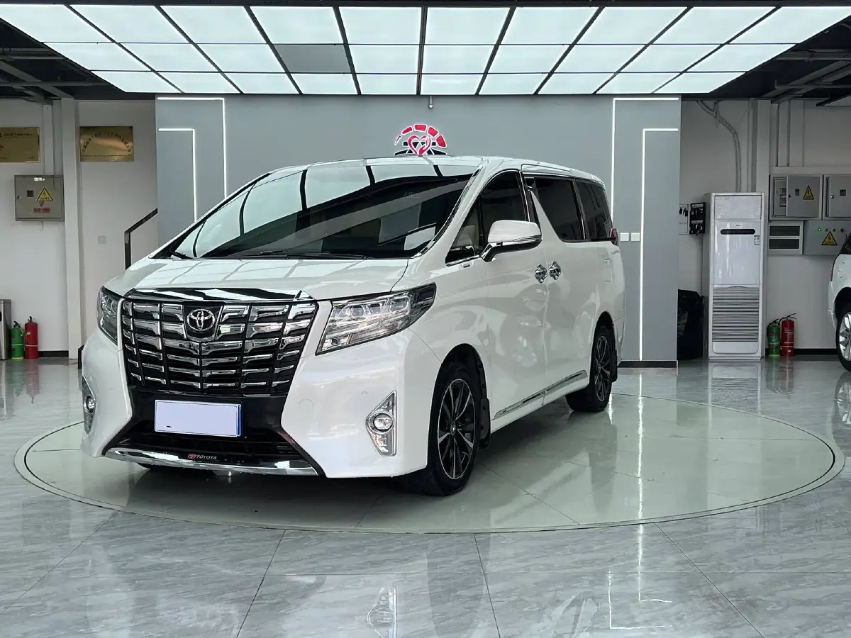 2015 Toyota Alphard 3.5L 275HP V6 6AT