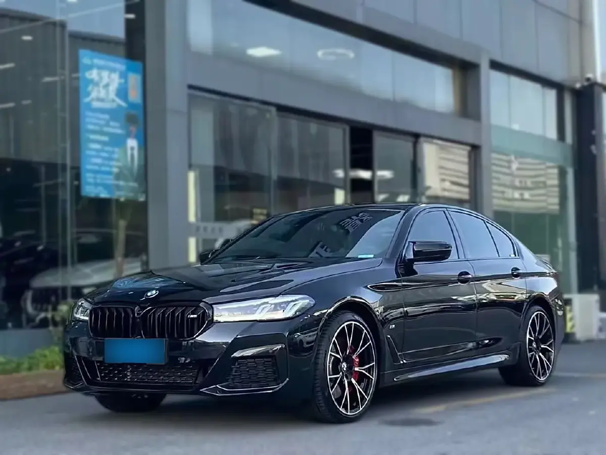 2022 BMW 5 Series 3.0T 340HP L6 8AT