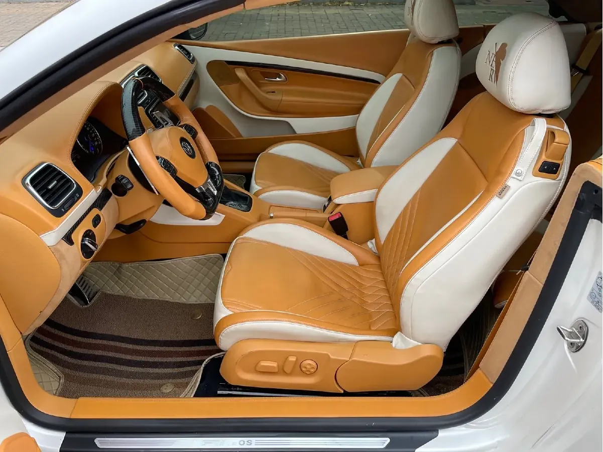 2011 Volkswagen Eos 2.0T 211HP L4 6DCT,autocango,china used car exporter,china ev exporter,chinese used car exporter,chinese used ev exporter