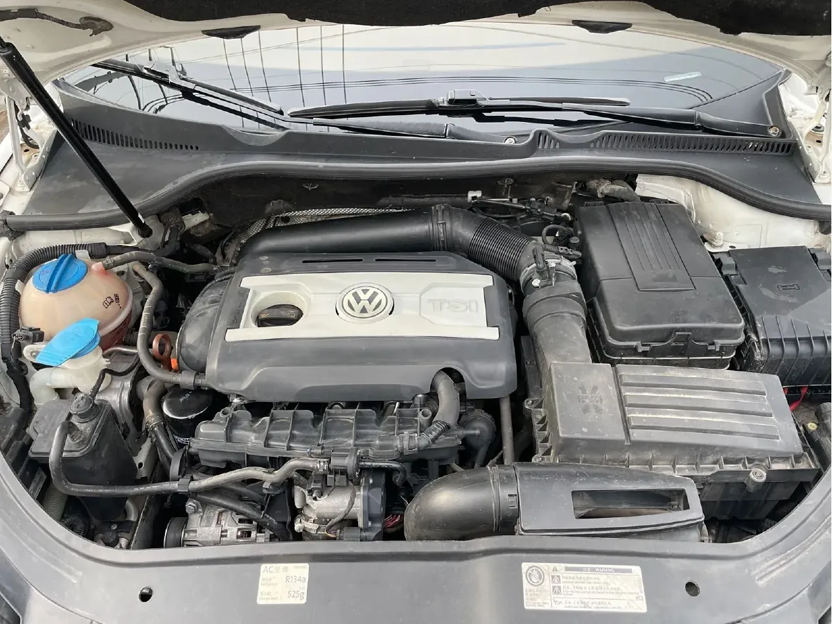 2011 Volkswagen Eos 2.0T 211HP L4 6DCT,autocango,china used car exporter,china ev exporter,chinese used car exporter,chinese used ev exporter