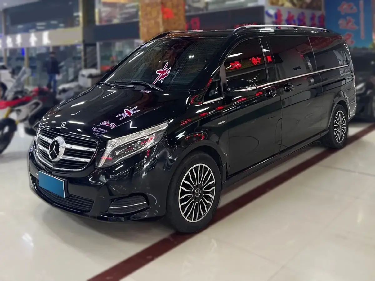 2017 Mercedes-Benz V Class 2.0T 211HP L4 7AT