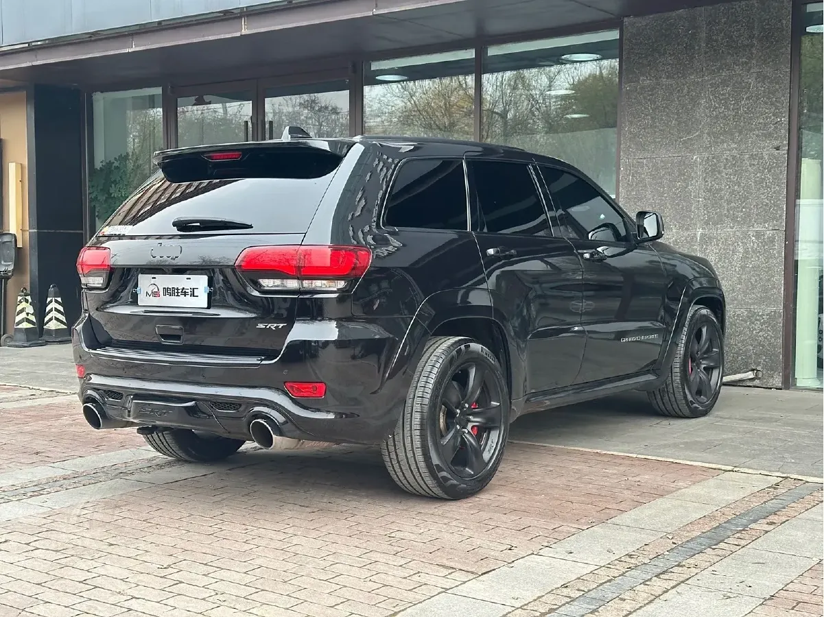 2014 Jeep Grand Cherokee SRT 6.4L 468HP V8 8AT,autocango,china used car exporter,china ev exporter,chinese used car exporter,chinese used ev exporter