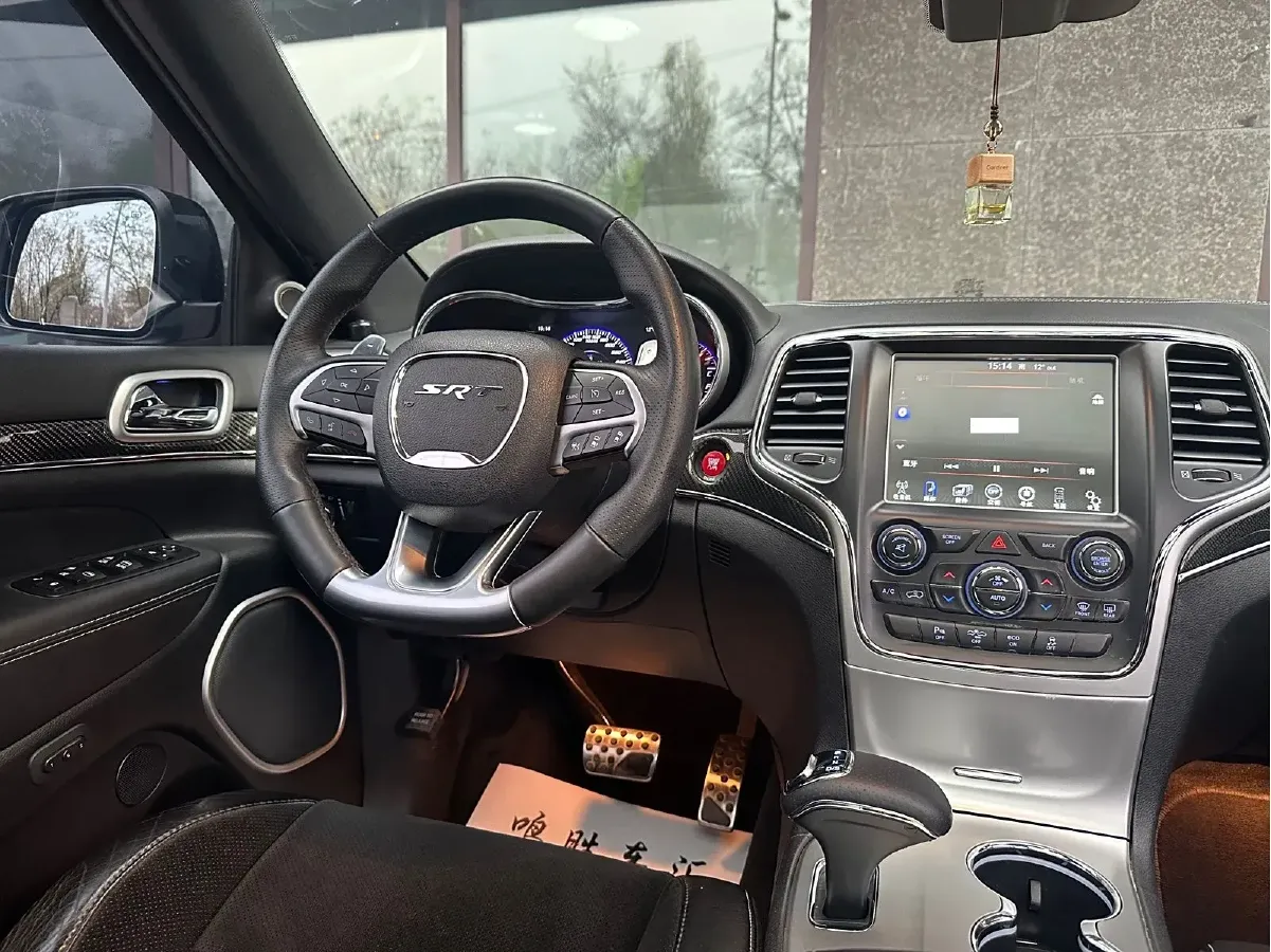 2014 Jeep Grand Cherokee SRT 6.4L 468HP V8 8AT,autocango,china used car exporter,china ev exporter,chinese used car exporter,chinese used ev exporter