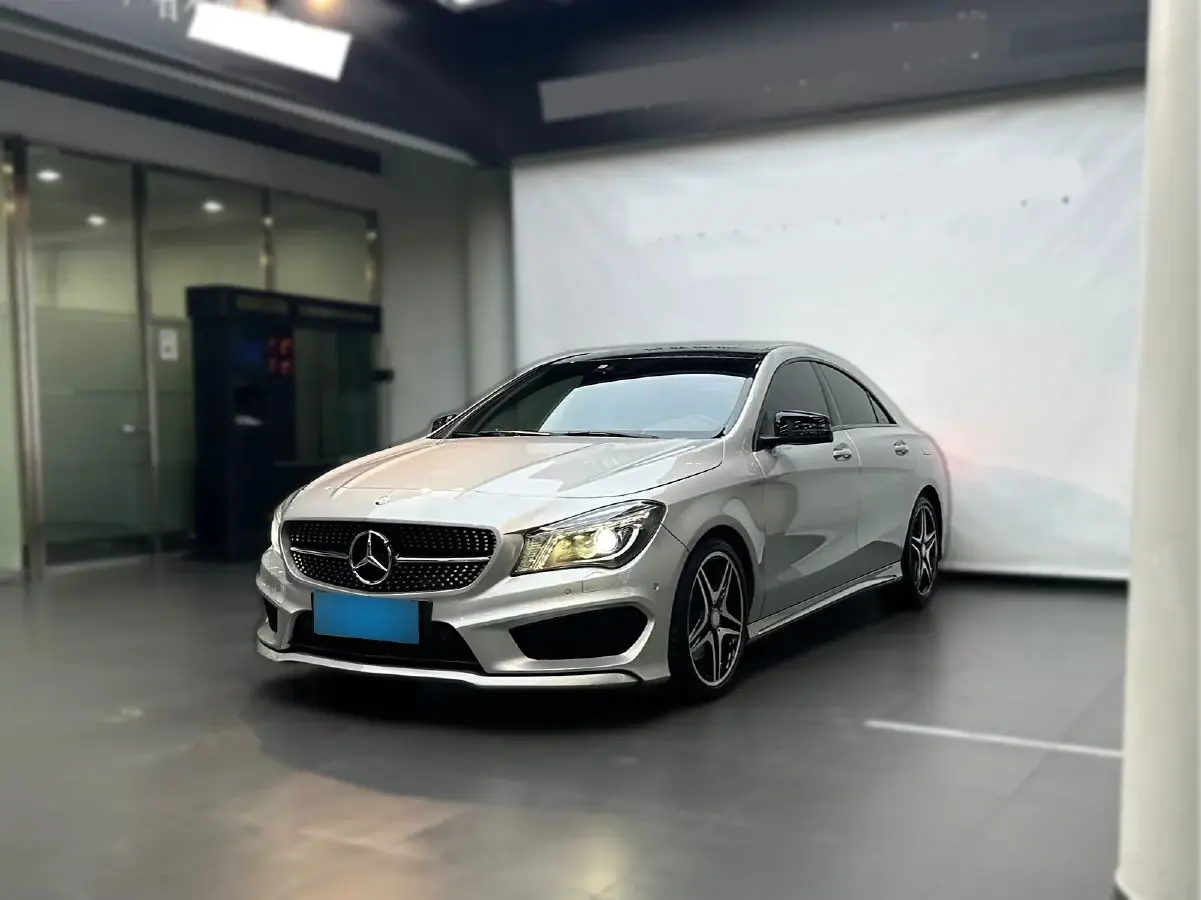 2014 Mercedes-Benz CLA Class 2.0T 211HP L4 7DCT