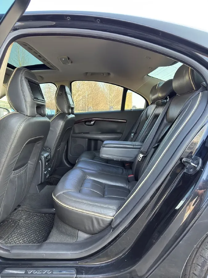 2006 Volvo S80 4.4L 315HP V8 6AT,autocango,china used car exporter,china ev exporter,chinese used car exporter,chinese used ev exporter