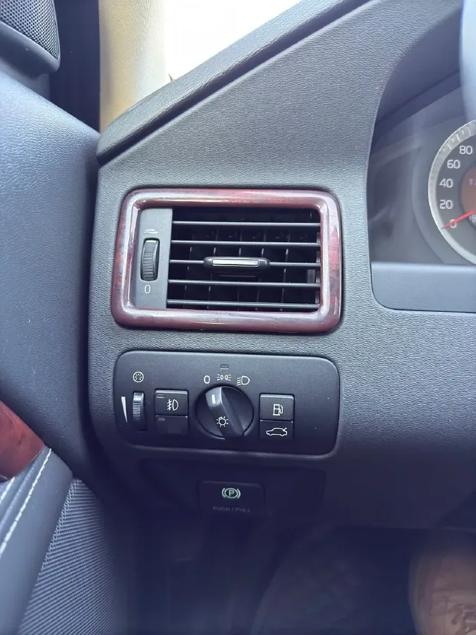 2006 Volvo S80 4.4L 315HP V8 6AT,autocango,china used car exporter,china ev exporter,chinese used car exporter,chinese used ev exporter