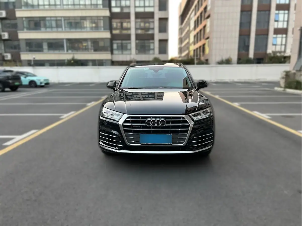 2020 Audi Q5L 2.0T 190HP L4 7DCT