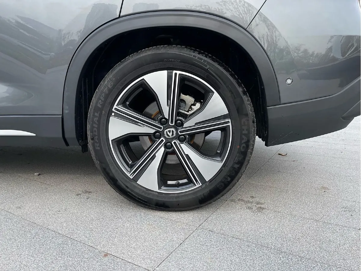 2024 ChangAn X7 PLUS 1.5T 188HP L4 7DCT,autocango,china used car exporter,china ev exporter,chinese used car exporter,chinese used ev exporter