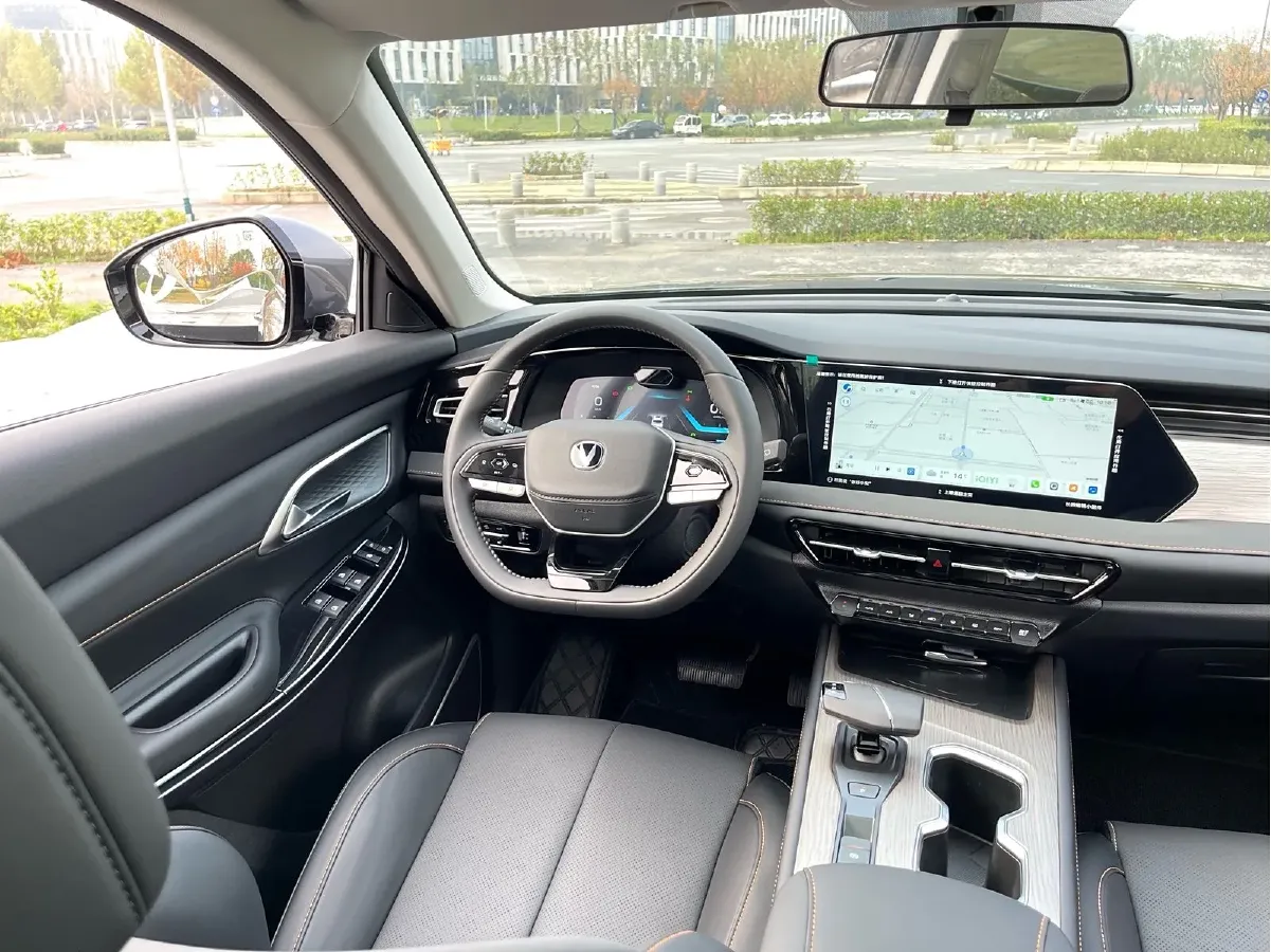 2024 ChangAn X7 PLUS 1.5T 188HP L4 7DCT,autocango,china used car exporter,china ev exporter,chinese used car exporter,chinese used ev exporter