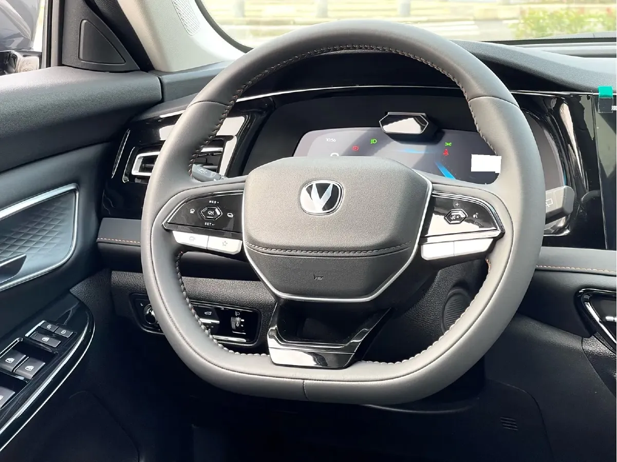 2024 ChangAn X7 PLUS 1.5T 188HP L4 7DCT,autocango,china used car exporter,china ev exporter,chinese used car exporter,chinese used ev exporter