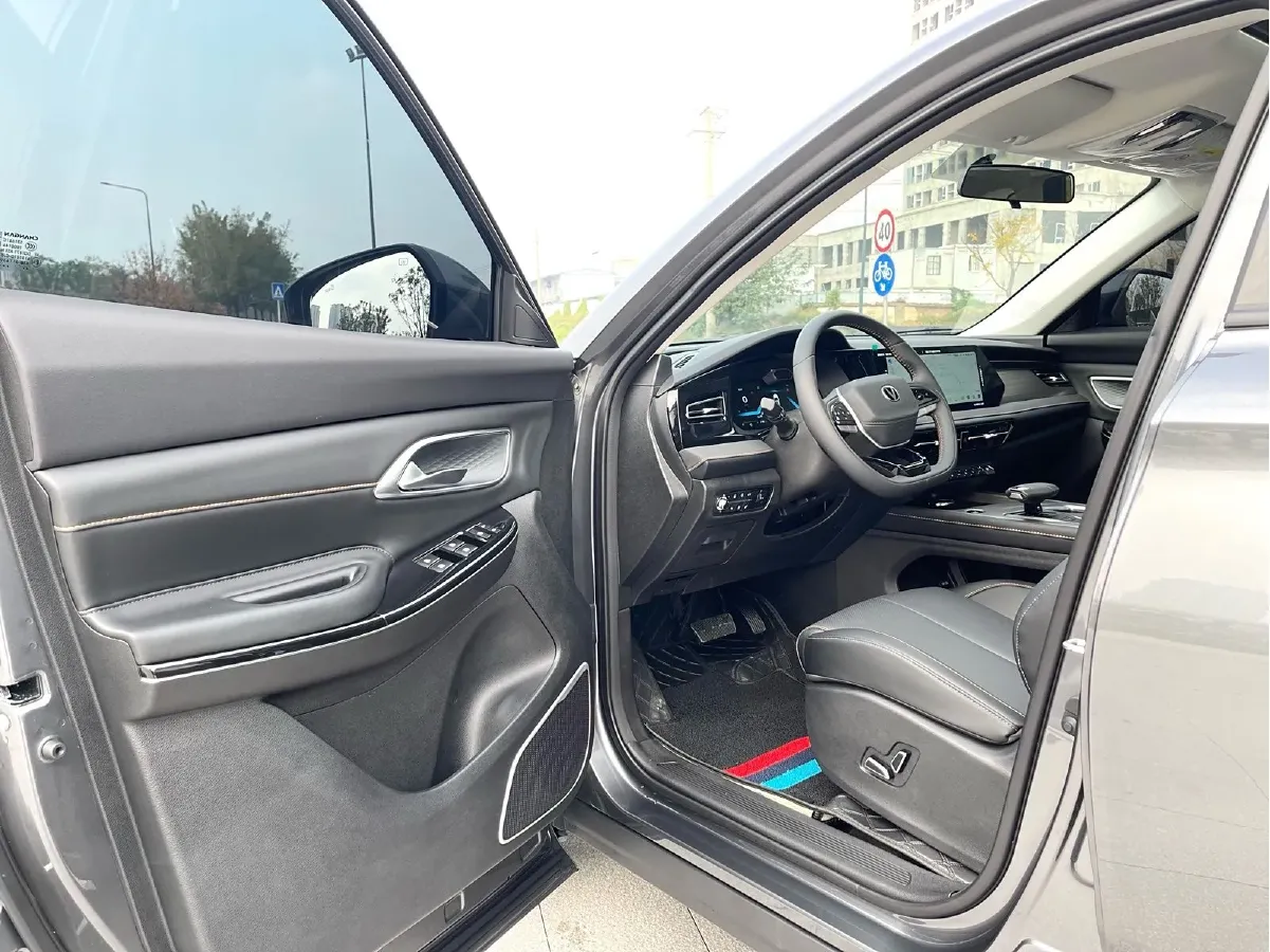 2024 ChangAn X7 PLUS 1.5T 188HP L4 7DCT,autocango,china used car exporter,china ev exporter,chinese used car exporter,chinese used ev exporter