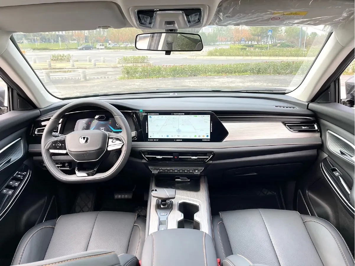 2024 ChangAn X7 PLUS 1.5T 188HP L4 7DCT,autocango,china used car exporter,china ev exporter,chinese used car exporter,chinese used ev exporter