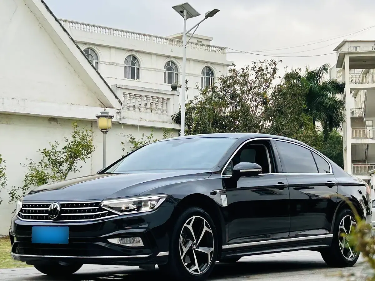 2023 Volkswagen Magotan 2.0T 186HP L4 7DCT