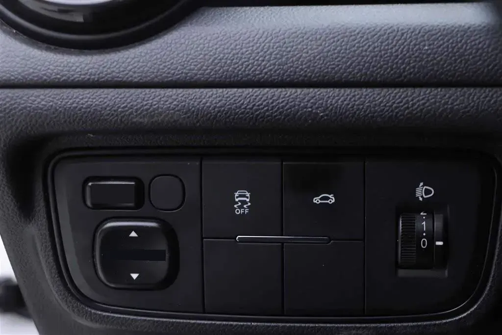 2019 ChangAn Alsvin 1.5L 107HP L4 5DCT,autocango,china used car exporter,china ev exporter,chinese used car exporter,chinese used ev exporter