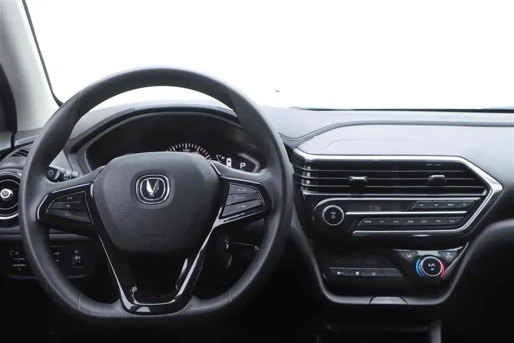 2019 ChangAn Alsvin 1.5L 107HP L4 5DCT,autocango,china used car exporter,china ev exporter,chinese used car exporter,chinese used ev exporter