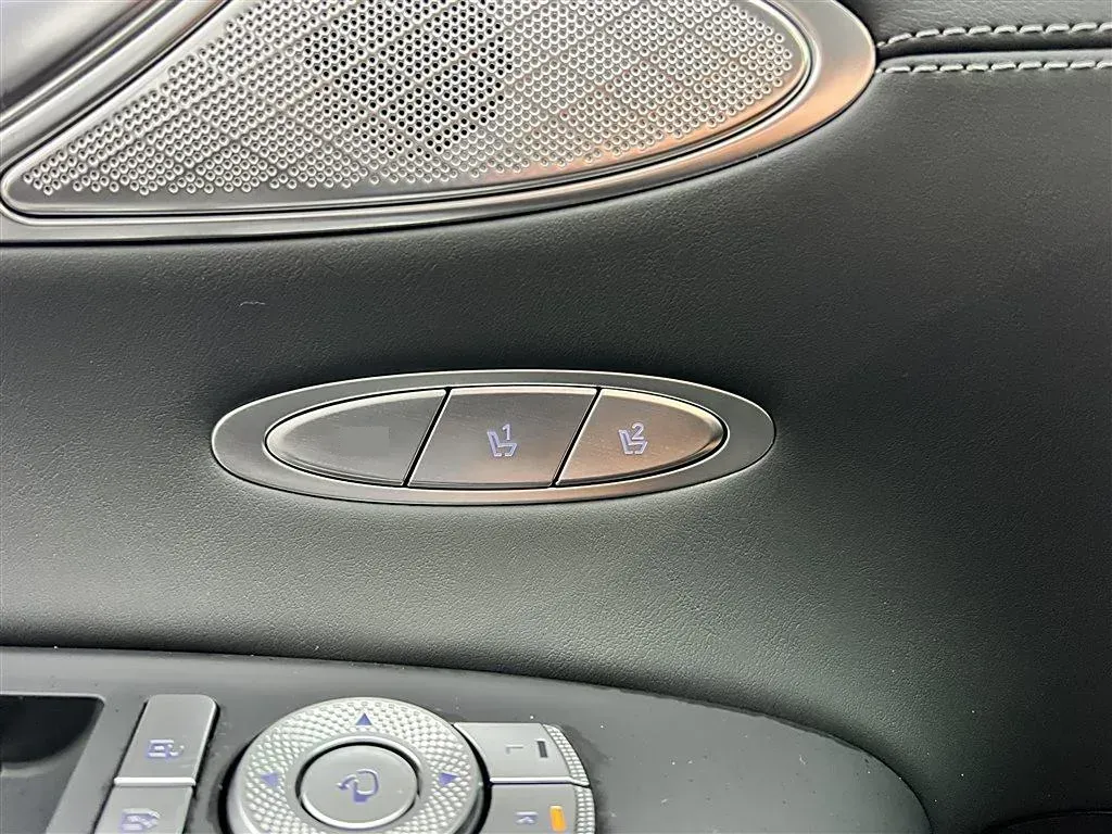 2023 Genesis GV70 2.5T 304HP L4 8AT,autocango,china used car exporter,china ev exporter,chinese used car exporter,chinese used ev exporter