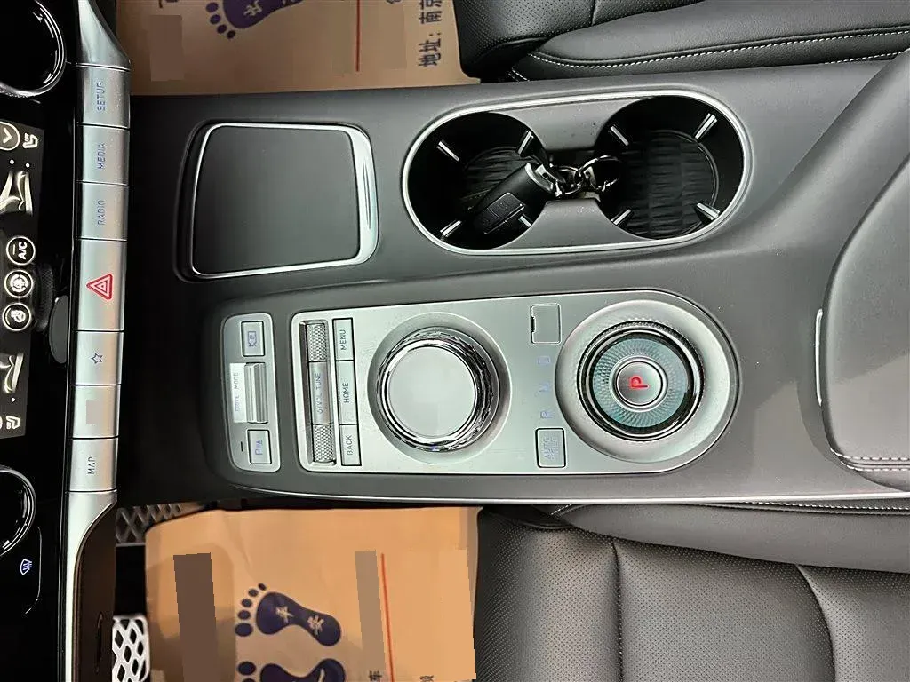 2023 Genesis GV70 2.5T 304HP L4 8AT,autocango,china used car exporter,china ev exporter,chinese used car exporter,chinese used ev exporter