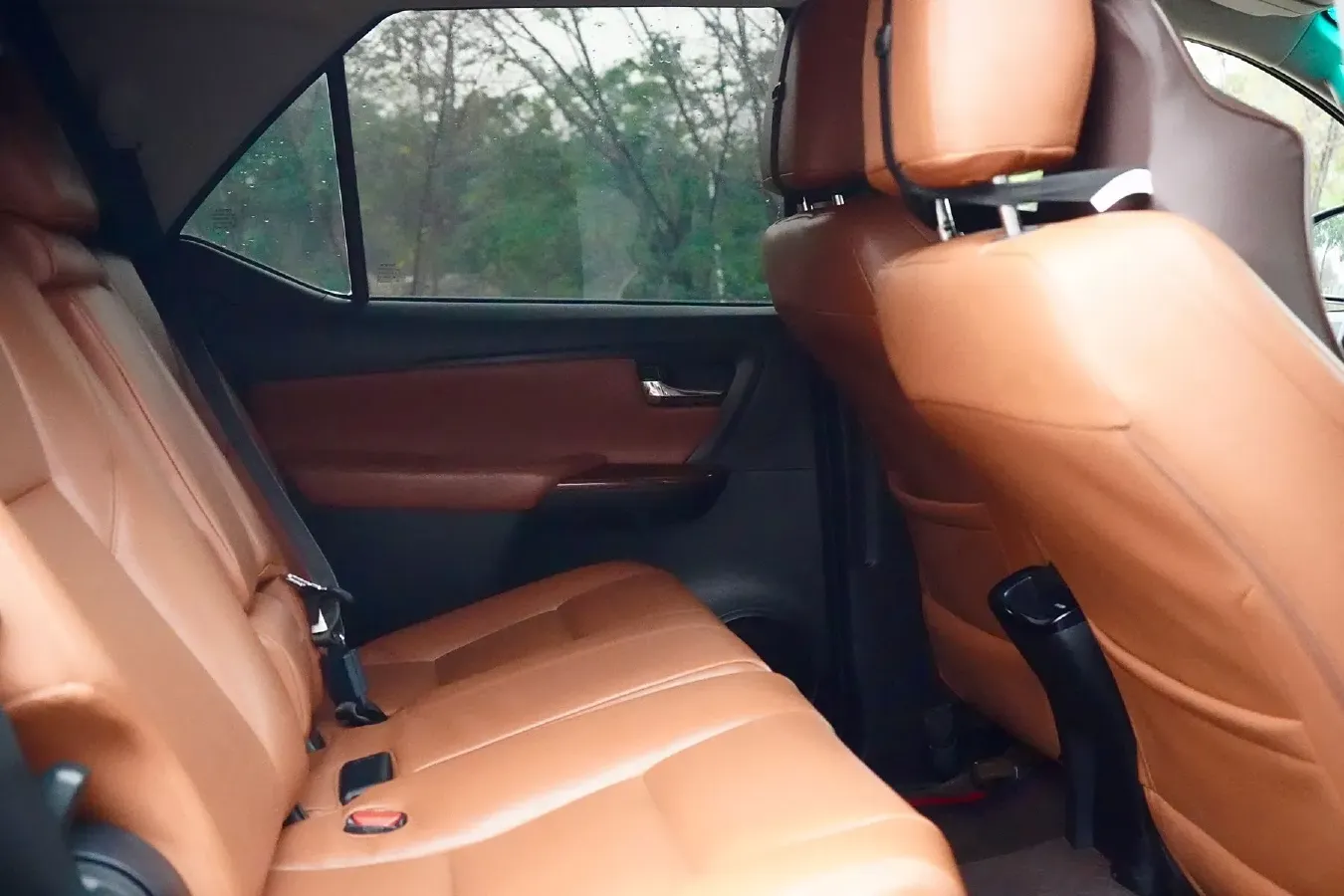 2016 Toyota Fortuner 2.7L 163HP L4 6AT,autocango,china used car exporter,china ev exporter,chinese used car exporter,chinese used ev exporter