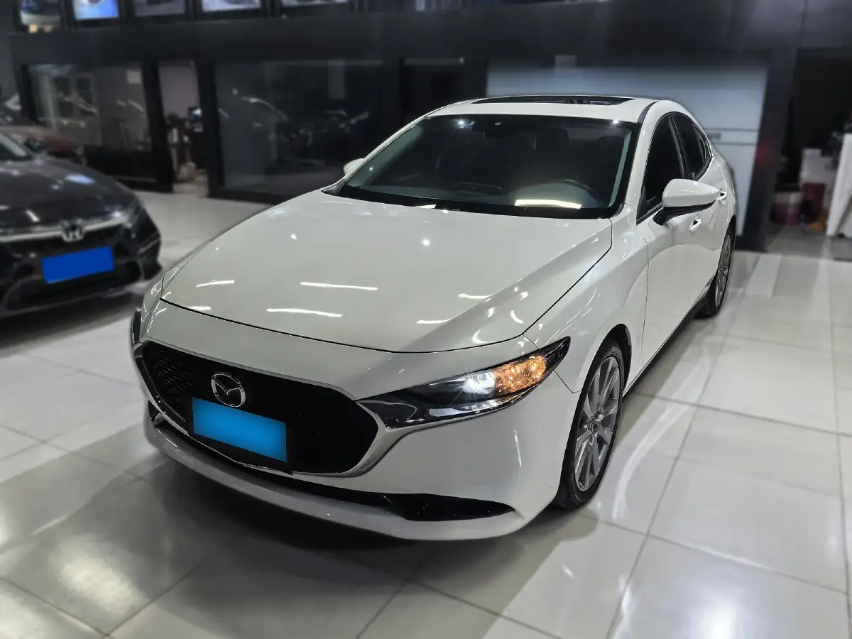 2020 Mazda 3 Axela 2.0L 158HP L4 6AT