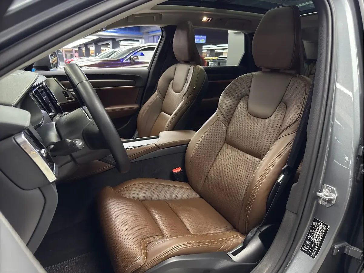 2020 Volvo V90 2.0T 254HP L4 8AT,autocango,china used car exporter,china ev exporter,chinese used car exporter,chinese used ev exporter