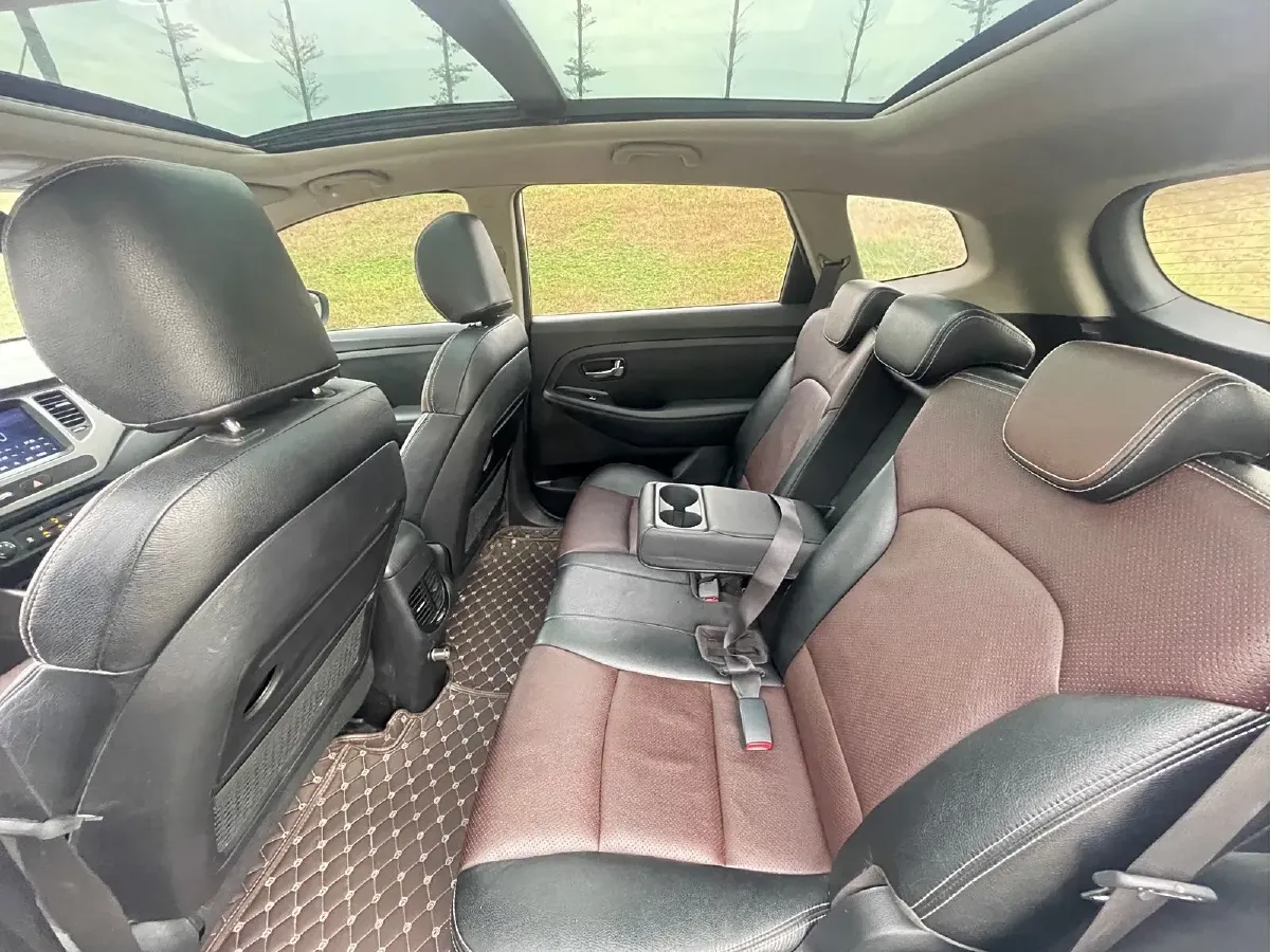 2013 Kia Carens 2.0L 152HP L4 6AT,autocango,china used car exporter,china ev exporter,chinese used car exporter,chinese used ev exporter