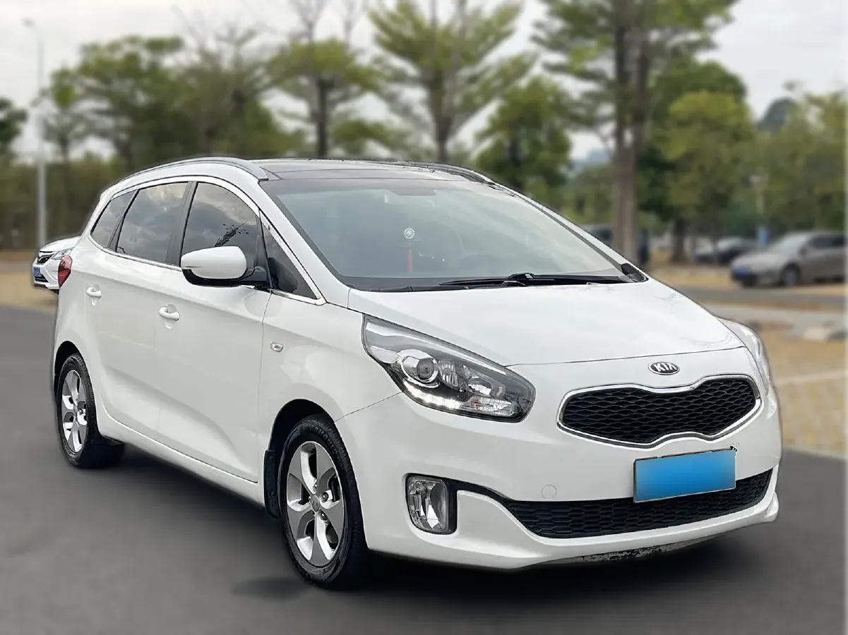 2013 Kia Carens 2.0L 152HP L4 6AT,autocango,china used car exporter,china ev exporter,chinese used car exporter,chinese used ev exporter