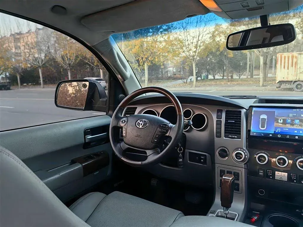 2010 Toyota Sequoia 5.7L 386HP V8 6AT,autocango,china used car exporter,china ev exporter,chinese used car exporter,chinese used ev exporter