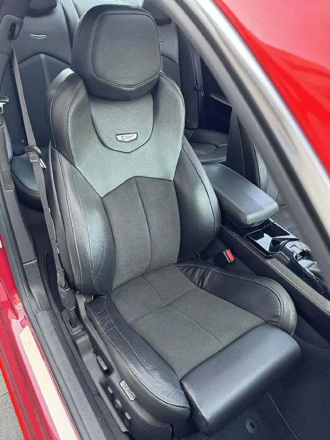 2012 Cadillac CTS 6.2T 564HP V8 6AT,autocango,china used car exporter,china ev exporter,chinese used car exporter,chinese used ev exporter