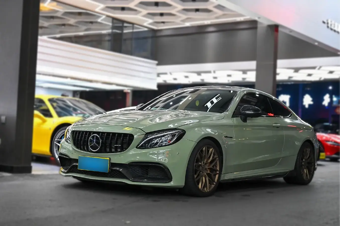 2016 Mercedes-Benz C AMG 4.0T 510HP V8 7AT