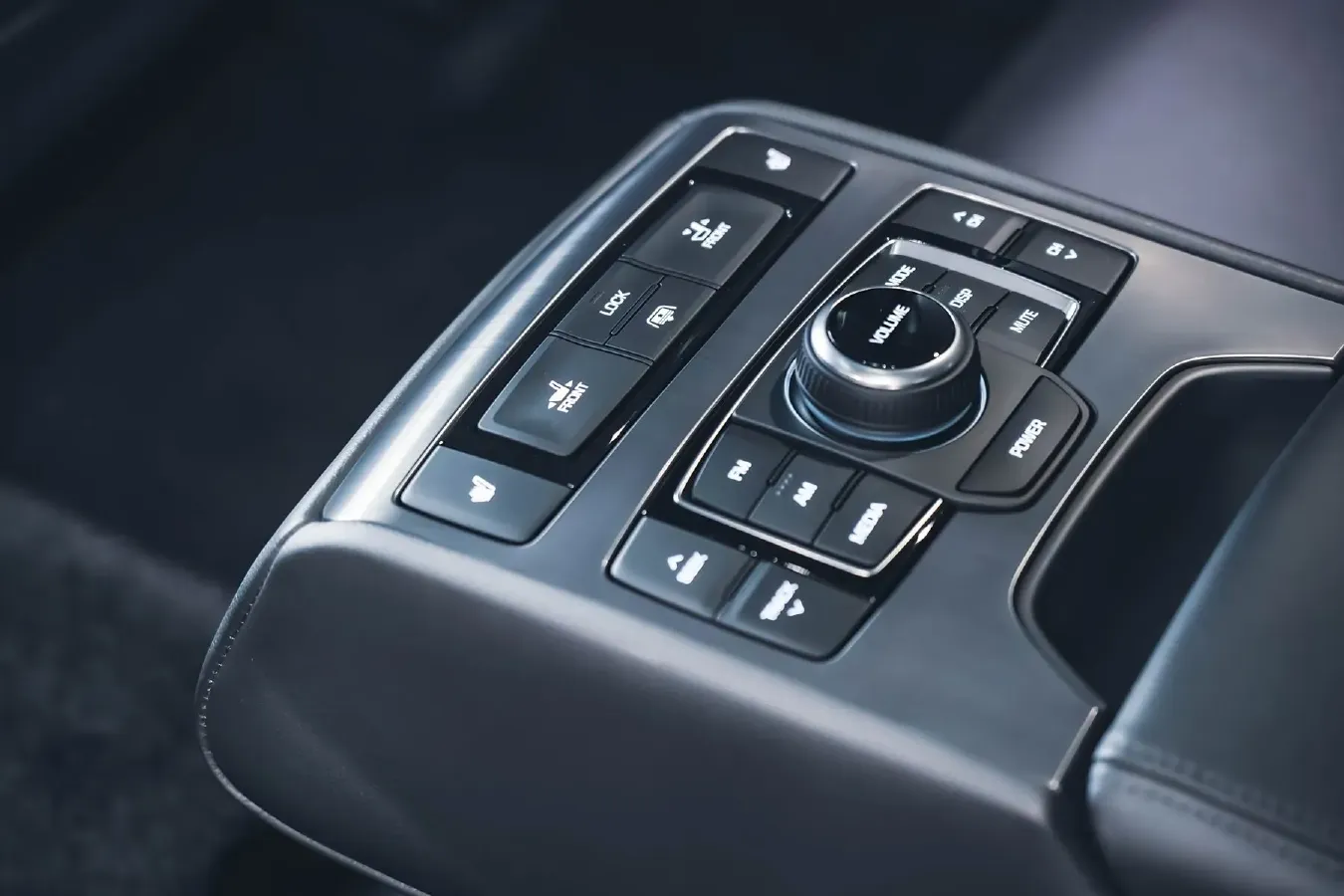 2015 Hyundai Cenesis 3.0L 257HP V6 8AT,autocango,china used car exporter,china ev exporter,chinese used car exporter,chinese used ev exporter