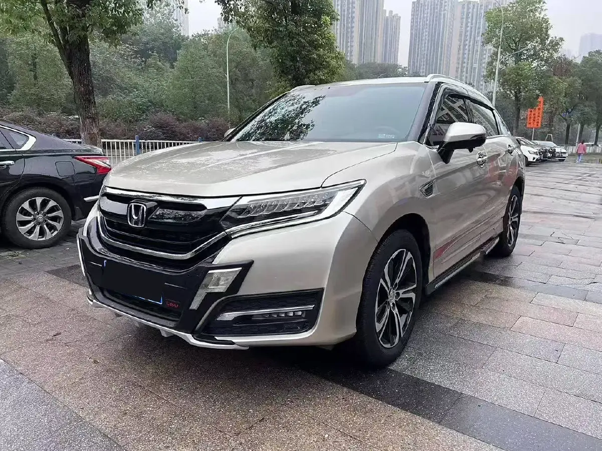 2017 Honda UR-V 2.0T 272HP L4 9AT