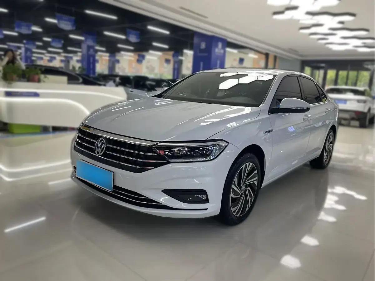 2021 Volkswagen Sagitar 1.4T 150HP L4 7DCT