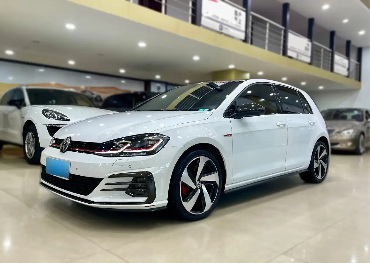 2019 Volkswagen GolfGTI 2.0T 220HP L4 7DCT